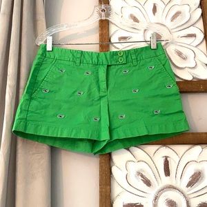 Vineyard vines dayboat whale print shorts green